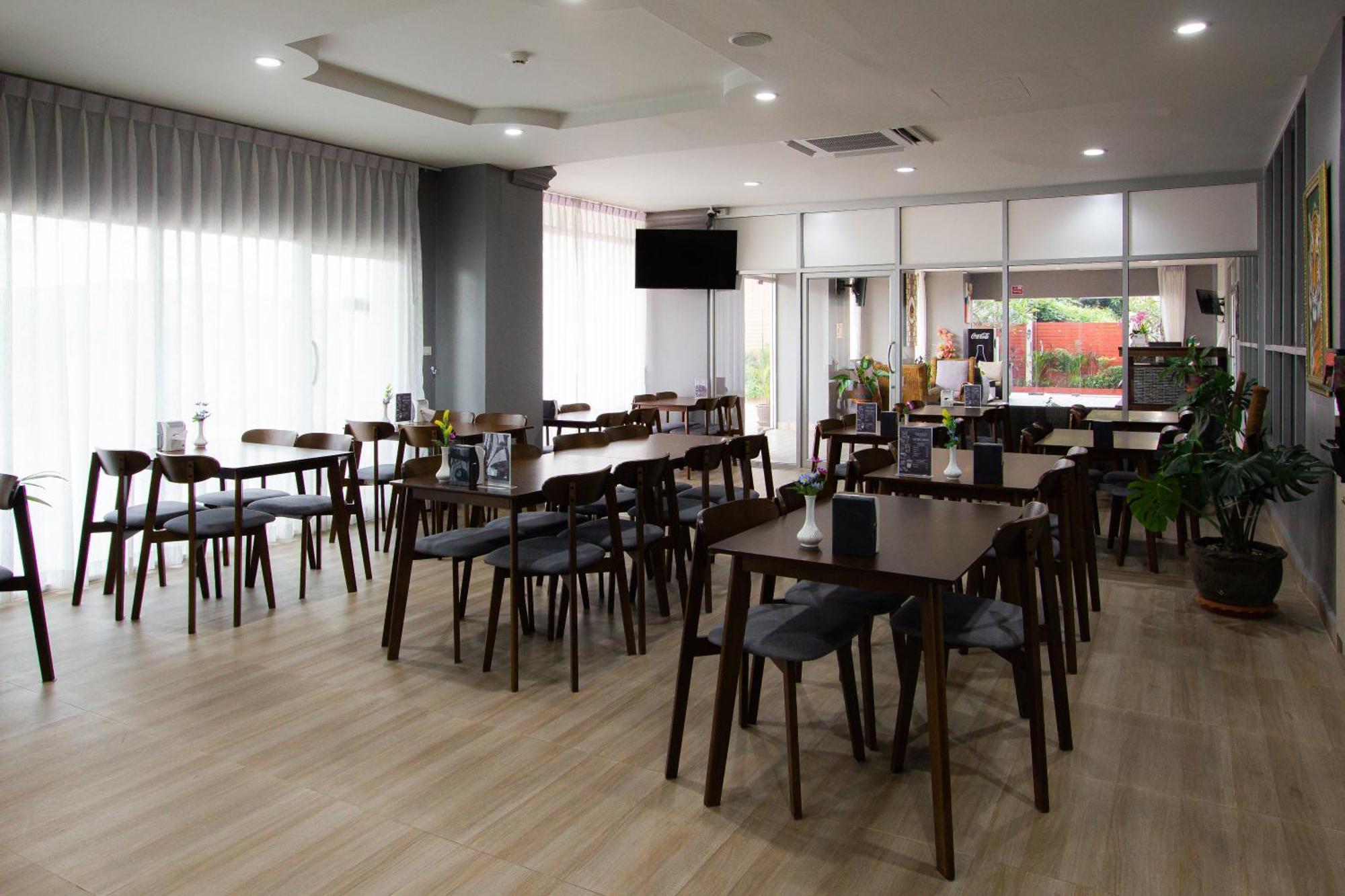 Valhalla Pattaya Hotel Jomtien Exterior foto