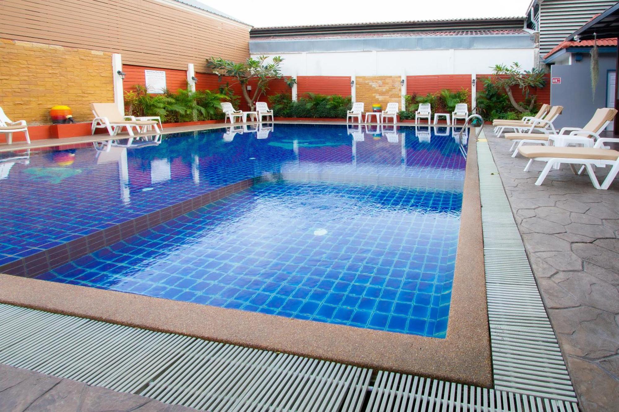 Valhalla Pattaya Hotel Jomtien Exterior foto